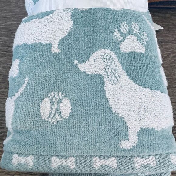 Dachshund Dog Silhouette Teal Blue Bathroom Hand Towels Set - Picture 1 of 2